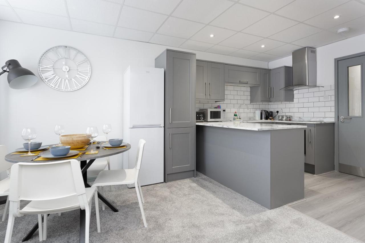 Sovereign Gate - 2 Double Bedroom Apartment In Portsmouth City Centre Eksteriør bilde